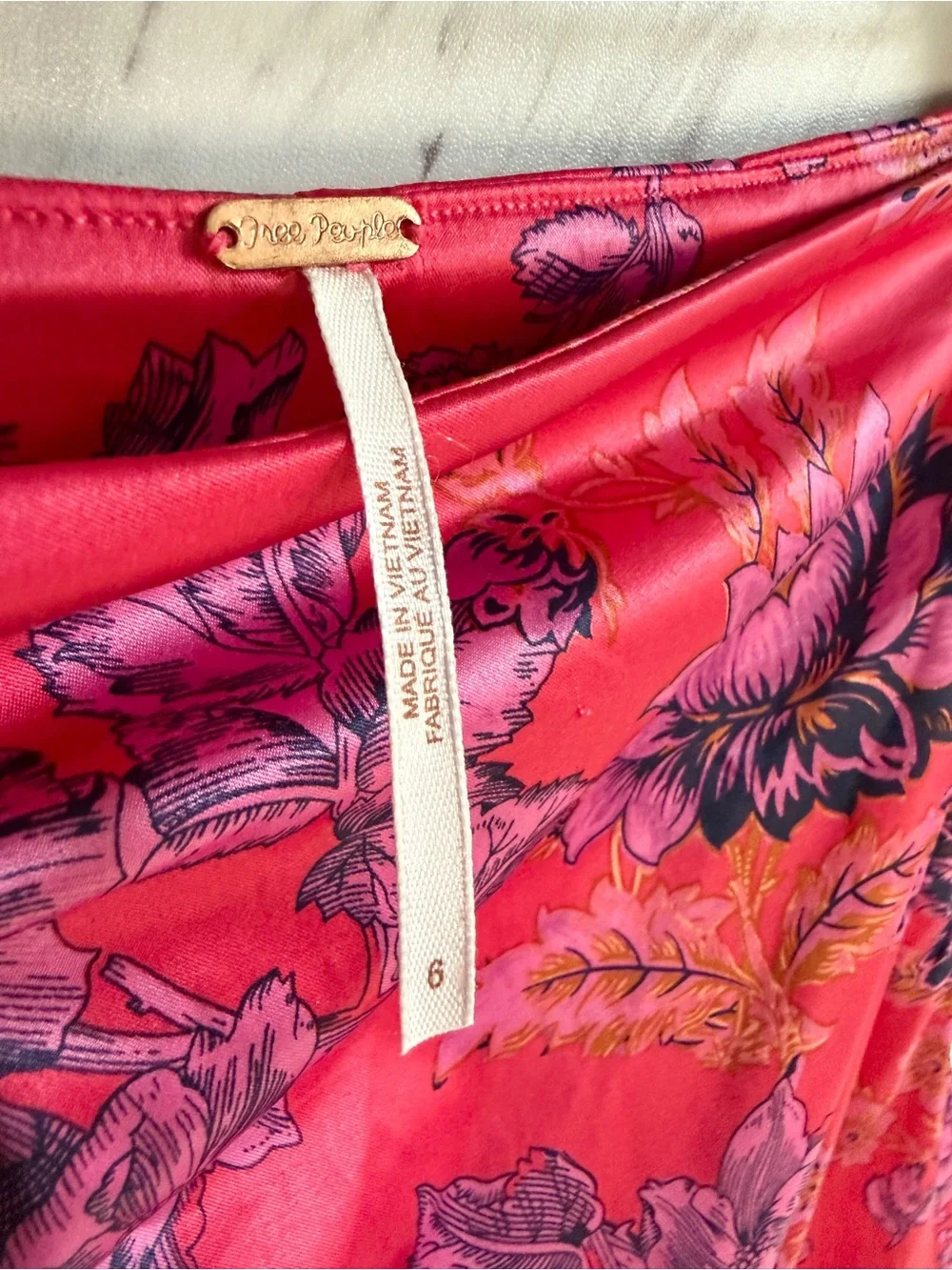 Free People Avas Floral Printed Ruched Slit Magenta Pink Mini Skirt Size 6